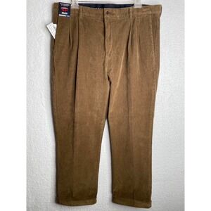 Roundtree & Yorke 40 x 30 Stewart Cassic Fit Pleated Front Corduroy Brown NWT